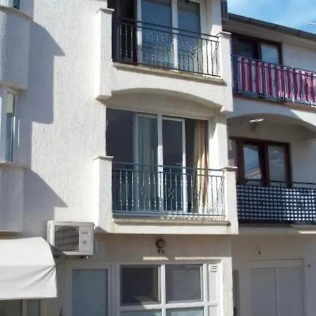 Olivia, Seaside In Medulin, Croatia Apartament *